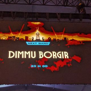 Loading...